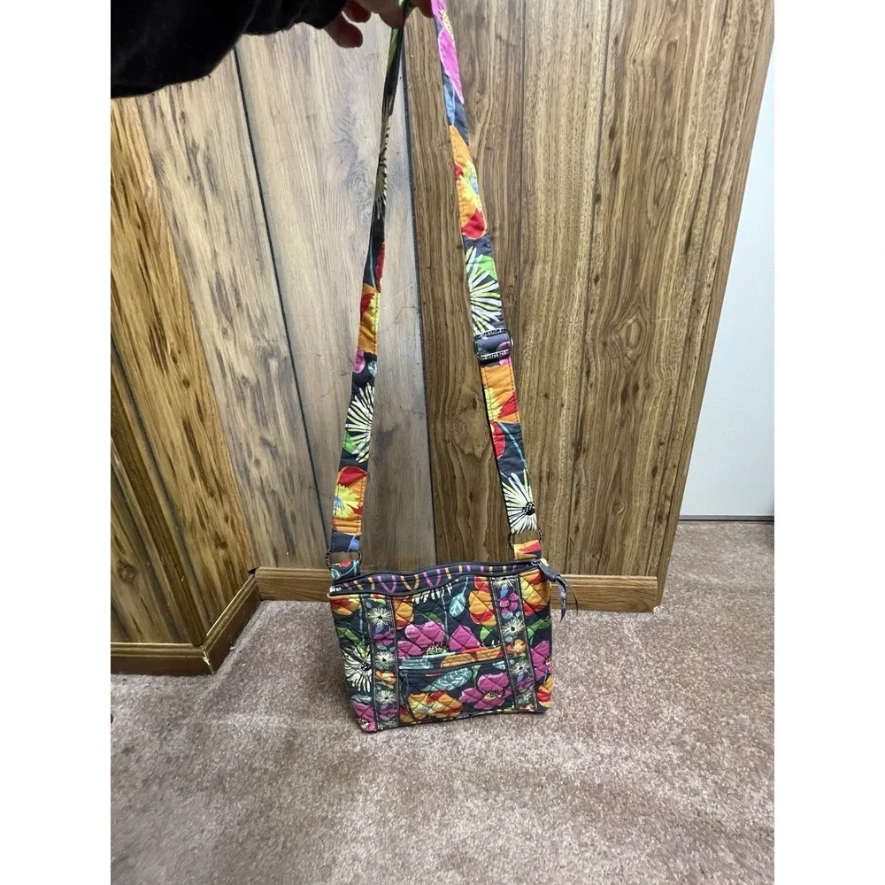 Vera Bradley Women's Bloom Floral Hipster Crossbody Bag‎ Purse Pocket Boom New